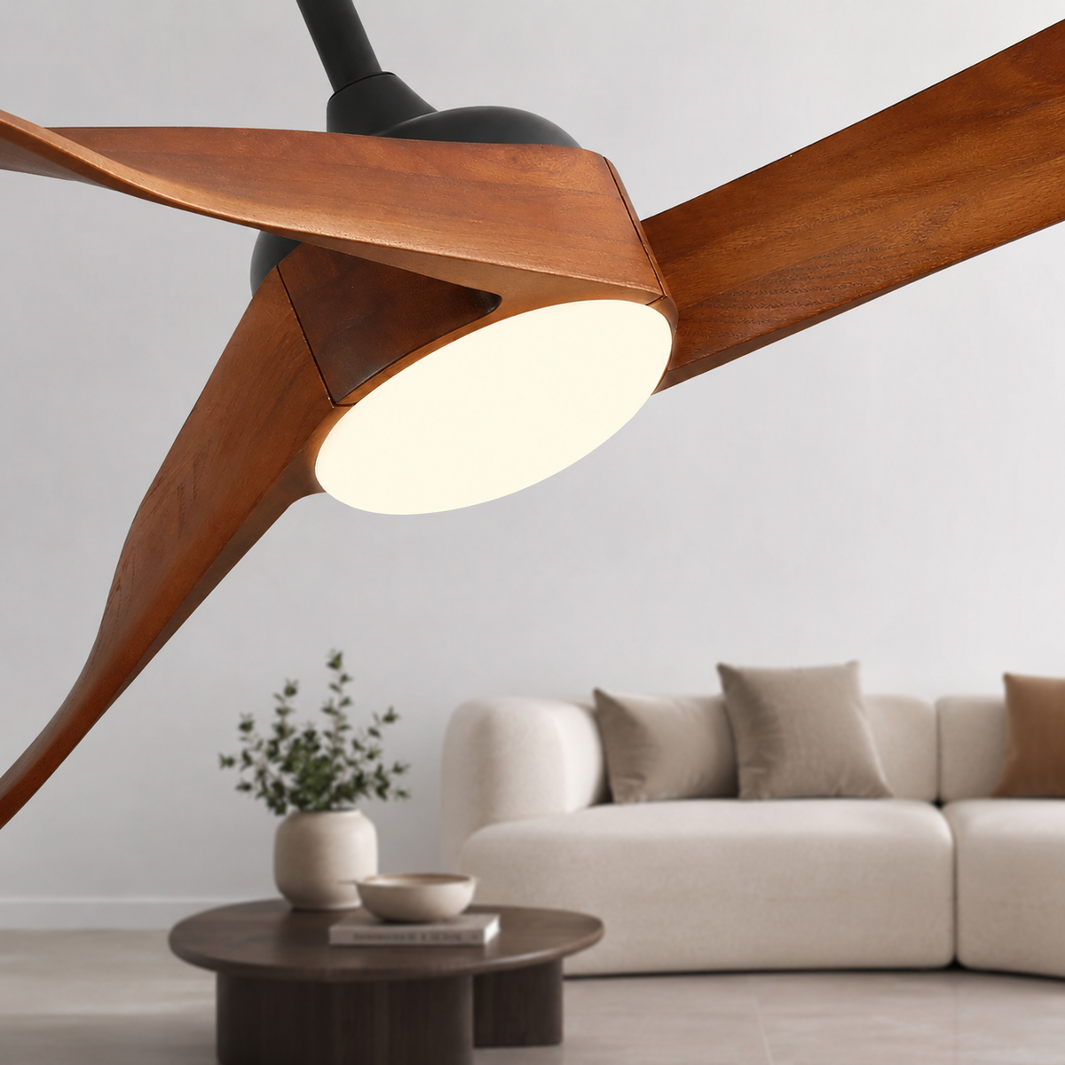 Ventilateur de Plafond Bois Design 52" — Moteur DC Silencieux, Télécommande & Éclairage Intégré