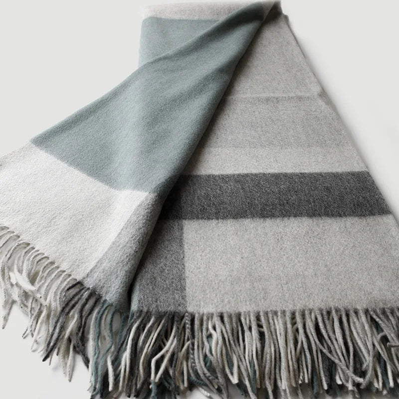 plaid laine jacquard a carreaux franges salon voyage